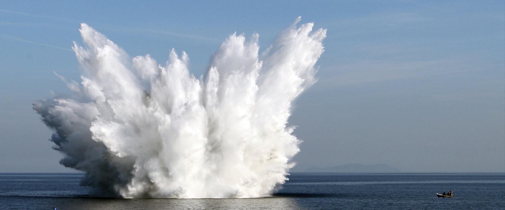 Are underwater explosions more powerful?